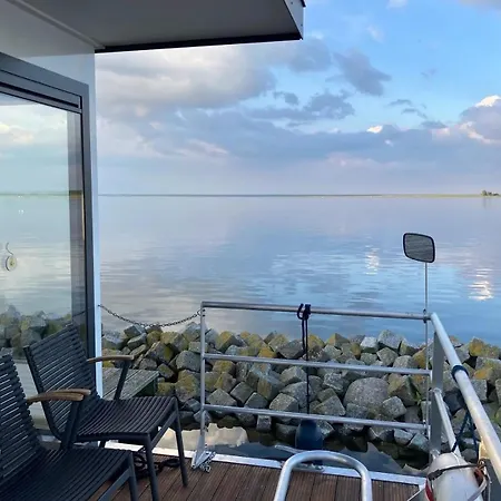 Hausboot Fru Puettelkow Röbel