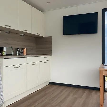 Tekne Hausboot Fru Puettelkow Röbel